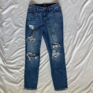 Hollister High-Rise Mom Skinny Jeans